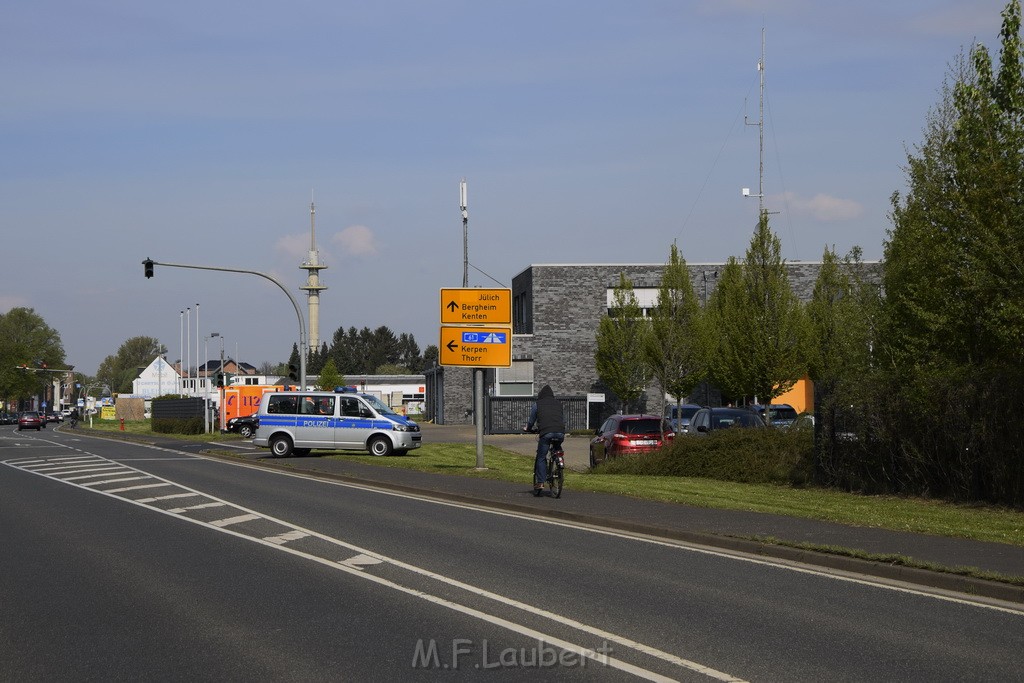 Schwerer VU LKW Zug Bergheim Kenten Koelnerstr P281.JPG - Miklos Laubert